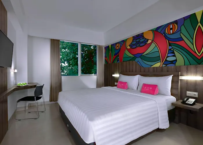 ホテル Favehotel Kartika Plaza