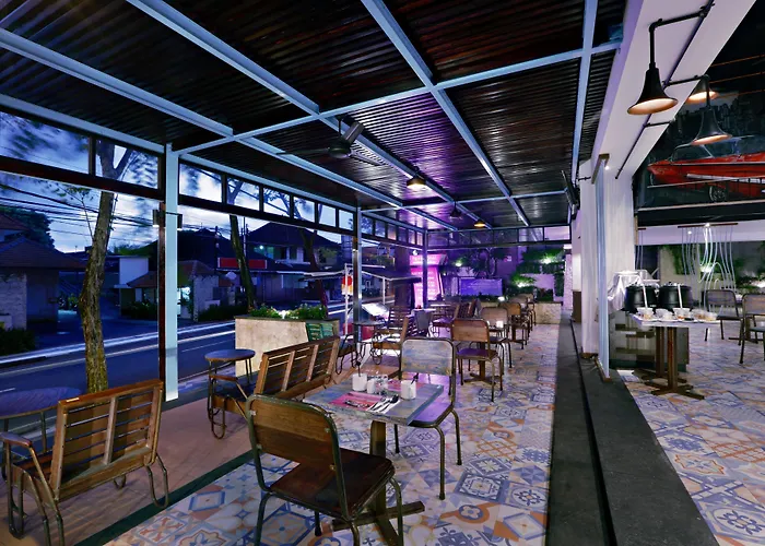 Favehotel Kartika Plaza ホテル クタ
