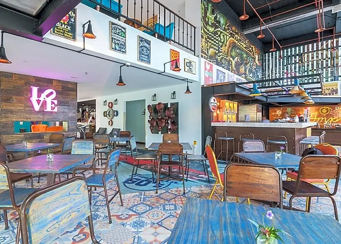 Favehotel Kartika Plaza ホテル
