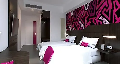 ホテル Favehotel Kartika Plaza 3*