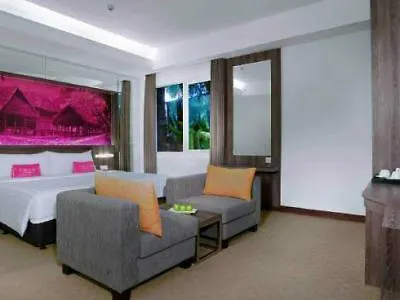 Favehotel Kartika Plaza ホテル 3*