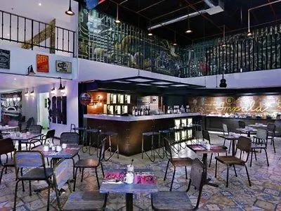Favehotel Kartika Plaza ホテル