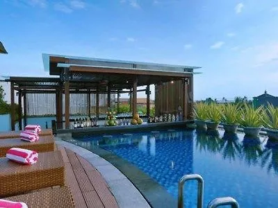 ホテル Favehotel Kartika Plaza クタ