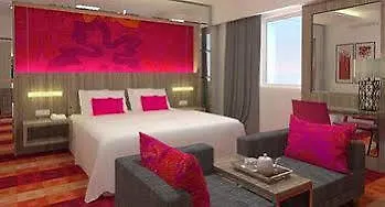 ホテル Favehotel Kartika Plaza