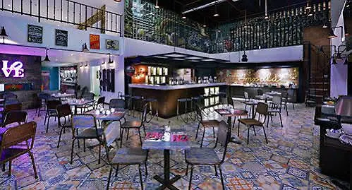 Favehotel Kartika Plaza ホテル 3*